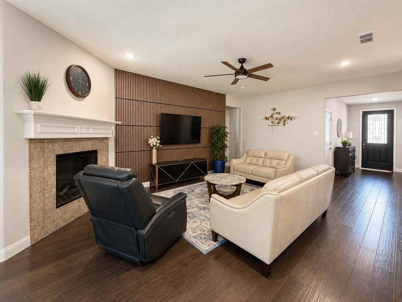 4852 Purlieu Dr - Photo 4 of 16