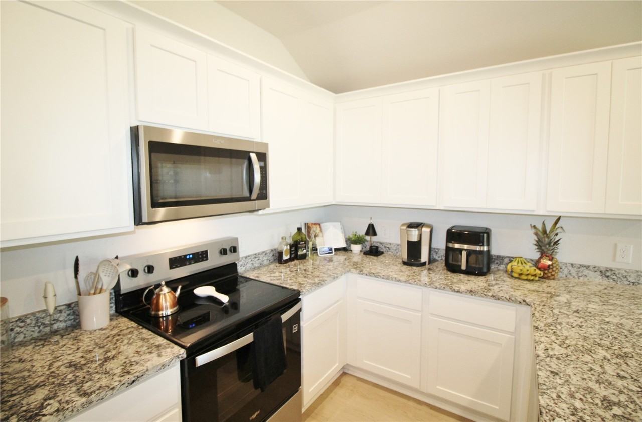 3225 Purple Ash Dr - Photo 6 of 27