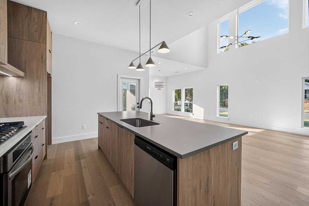 413 Graham Ave - Photo 6 of 27