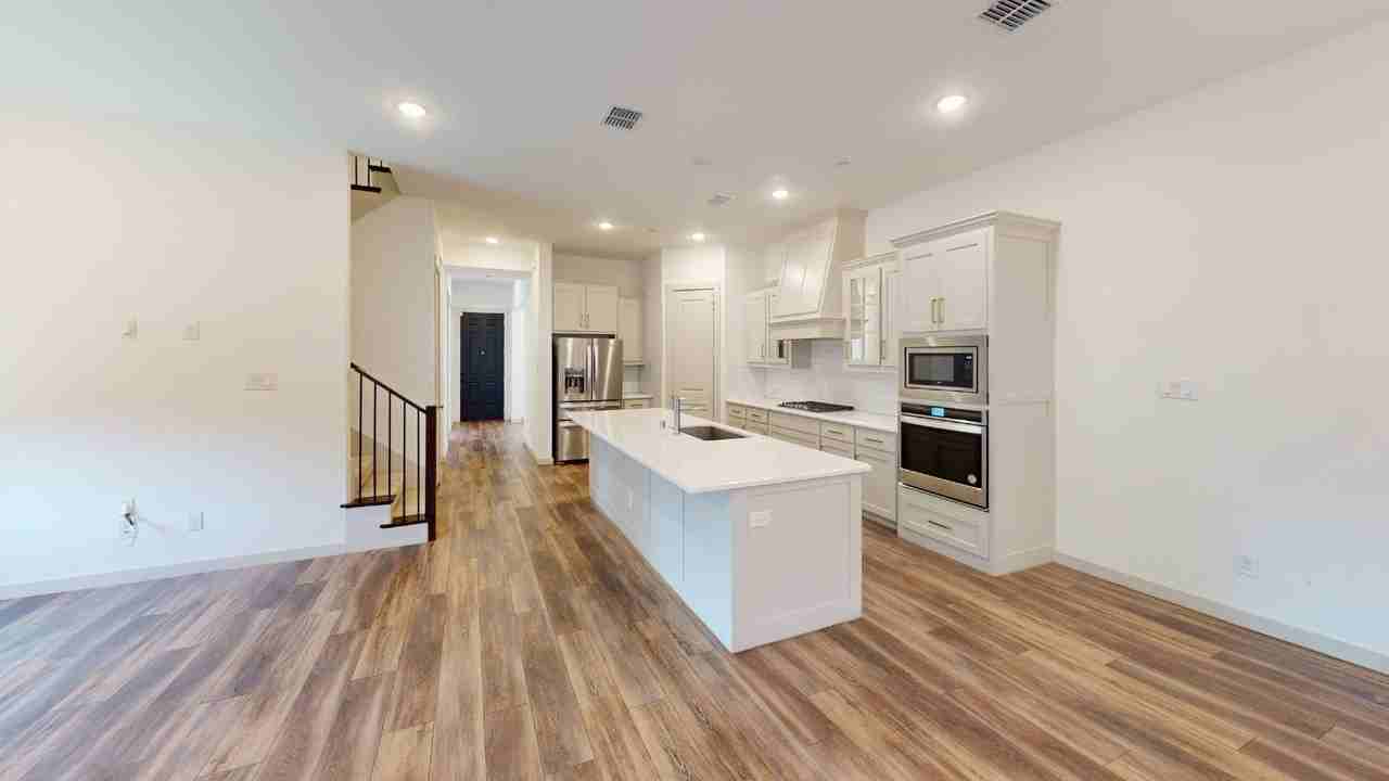 7416 Atlas Dr - Photo 4 of 23