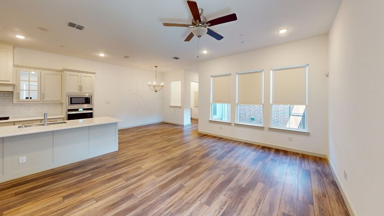 7416 Atlas Dr - Photo 6 of 23