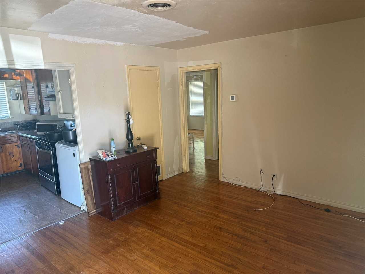 6437 Lontos Dr - Photo 4 of 8