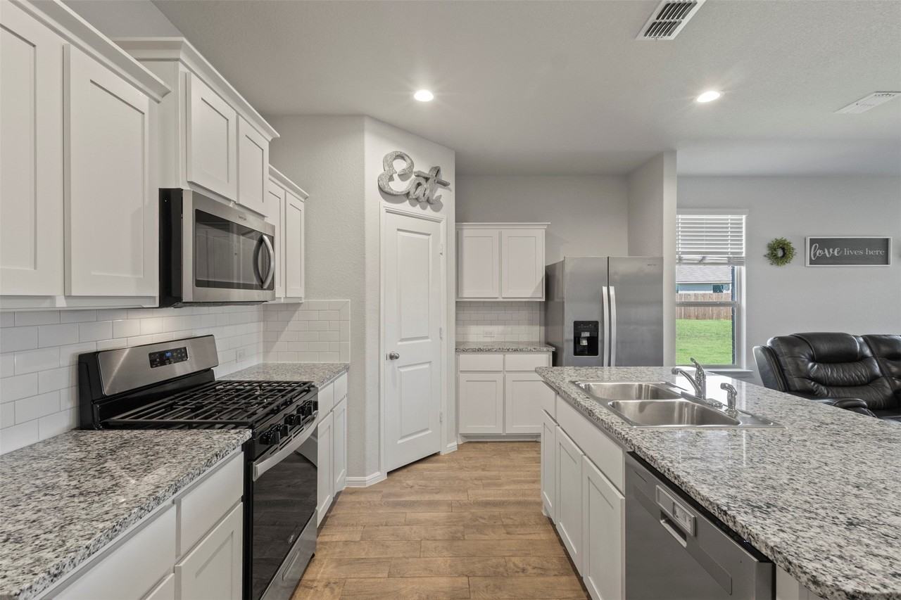 5405 N Wind Ln - Photo 4 of 27