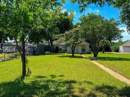 featured image of 1705 N Robinson St