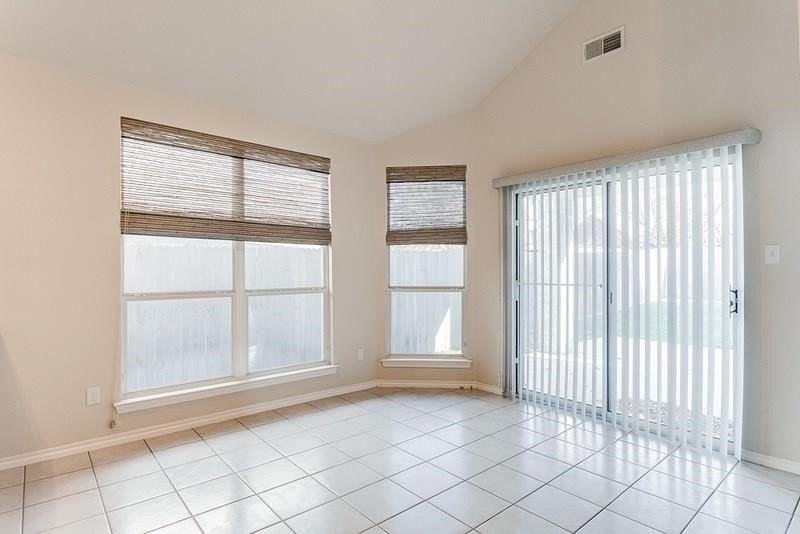 2612 Evening Shade Dr - Photo 3 of 7