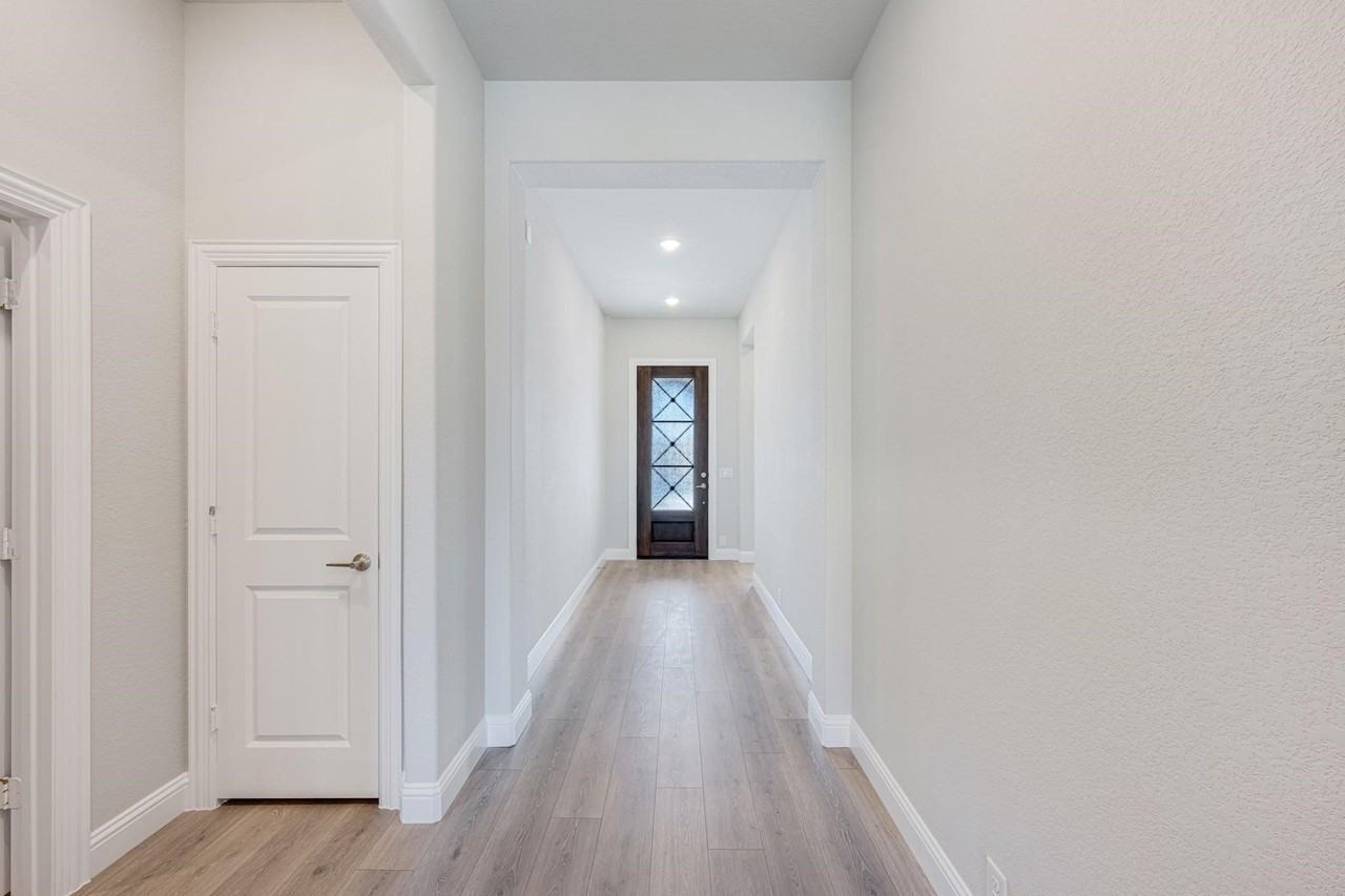 148 Kingfisher Ln - Photo 2 of 22