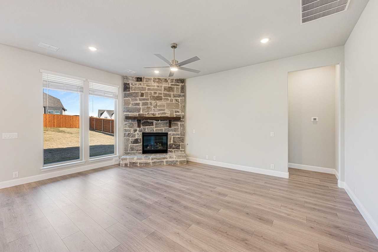 148 Kingfisher Ln - Photo 7 of 22