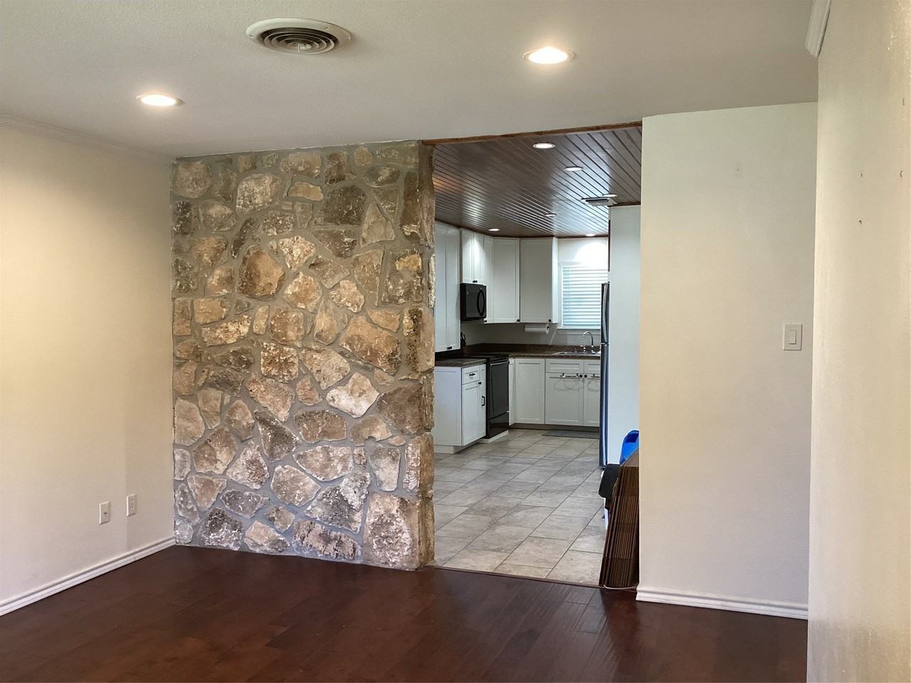 776 Ponderosa Dr - Photo 3 of 22