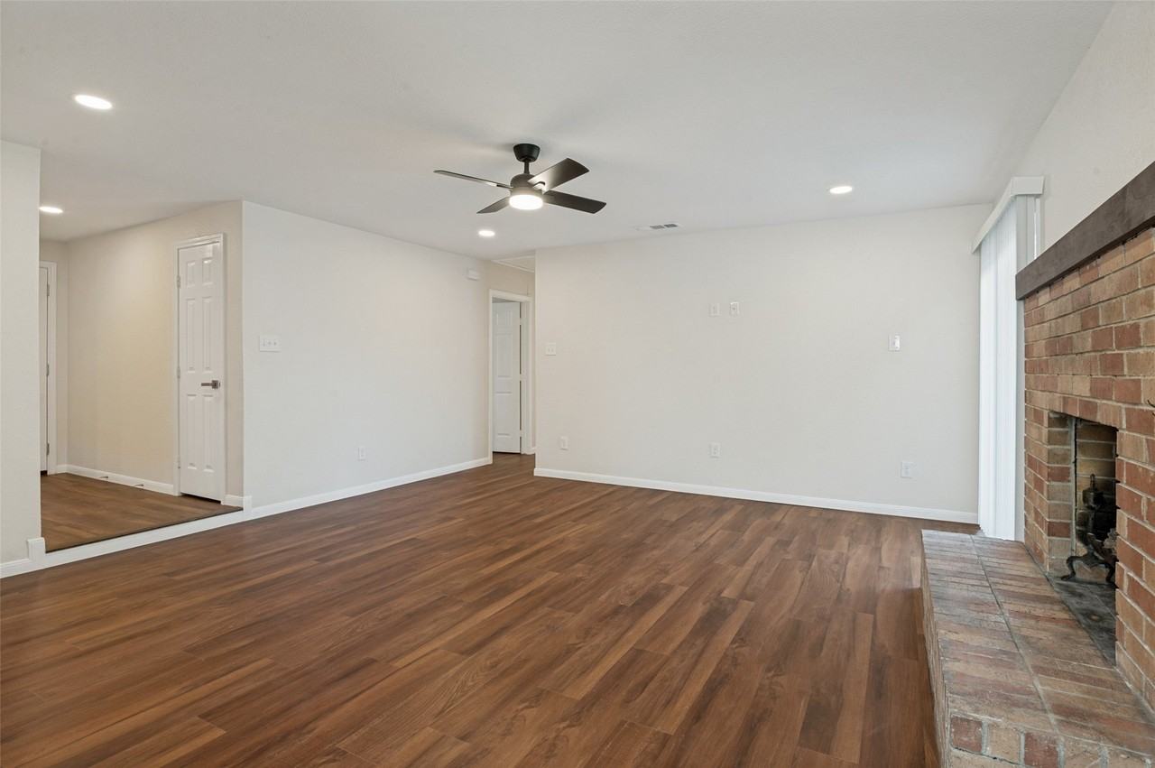 3102 Chime Ct - Photo 2 of 12