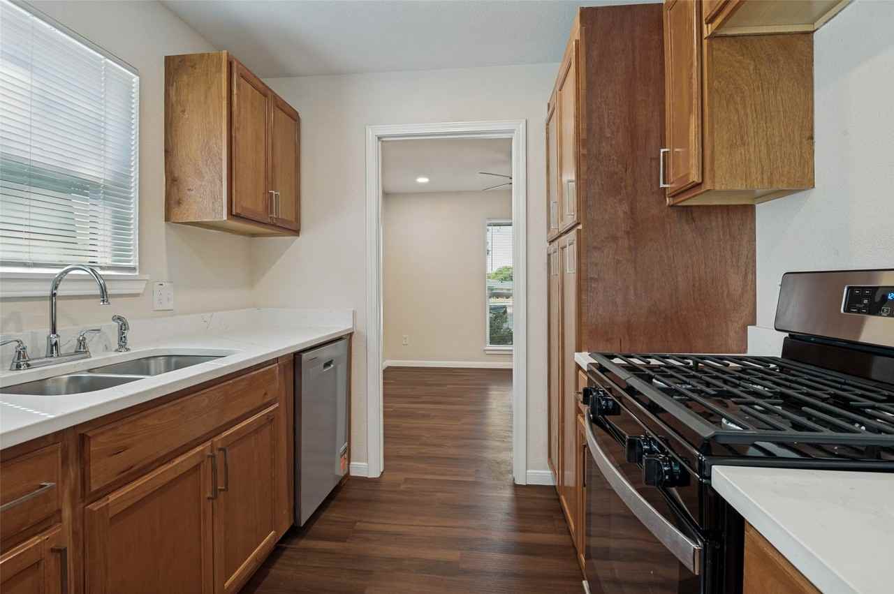 3102 Chime Ct - Photo 6 of 12