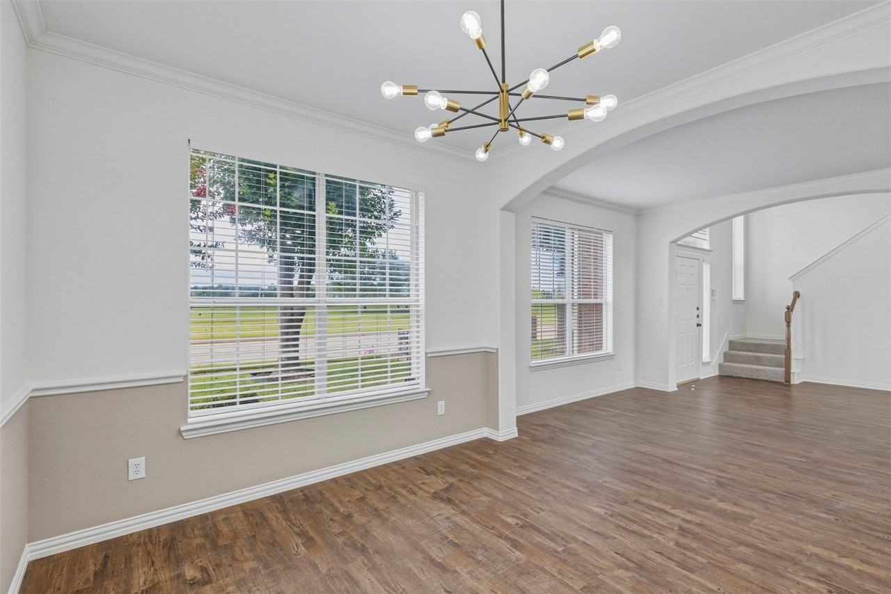 1706 Clear Springs Dr - Photo 5 of 40