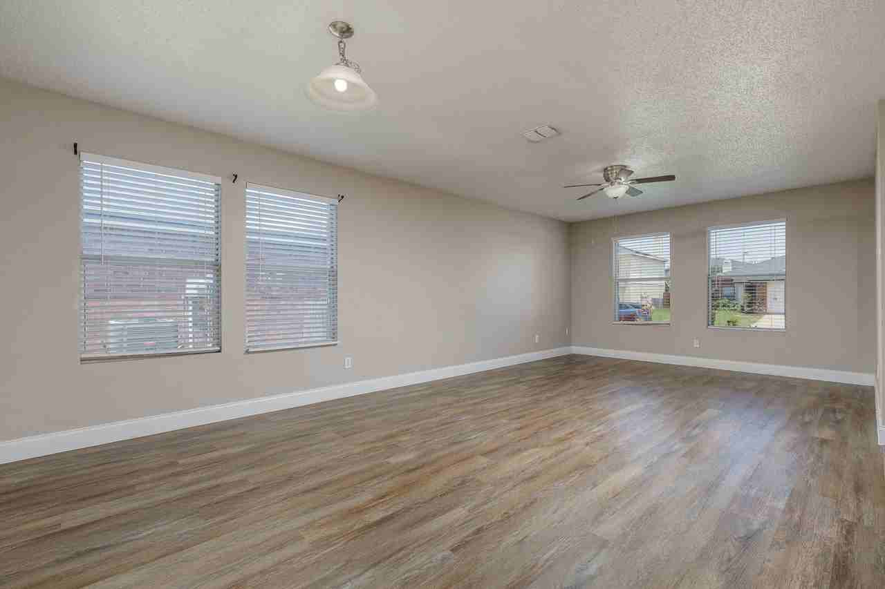 2228 Bradford Pear Dr - Photo 5 of 28