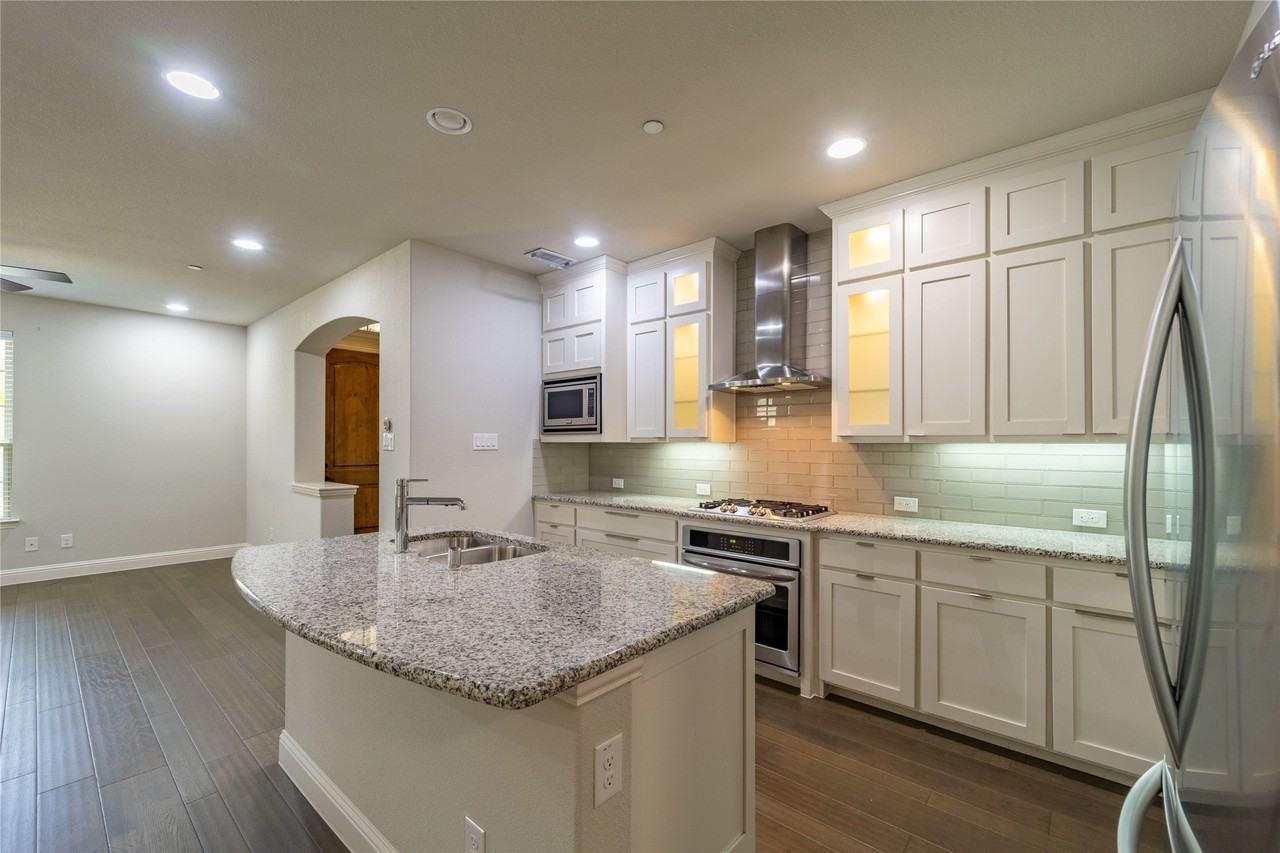 4666 Rhett Ln #E - Photo 7 of 40