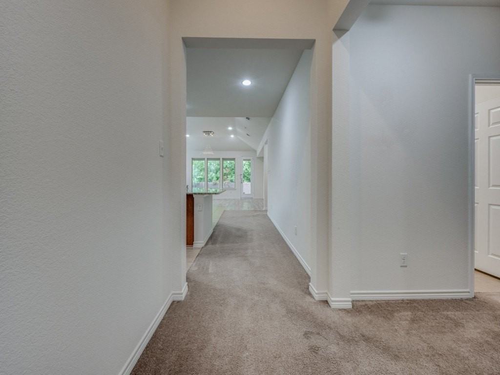 8737 Maple Ridge Trl - Photo 5 of 25