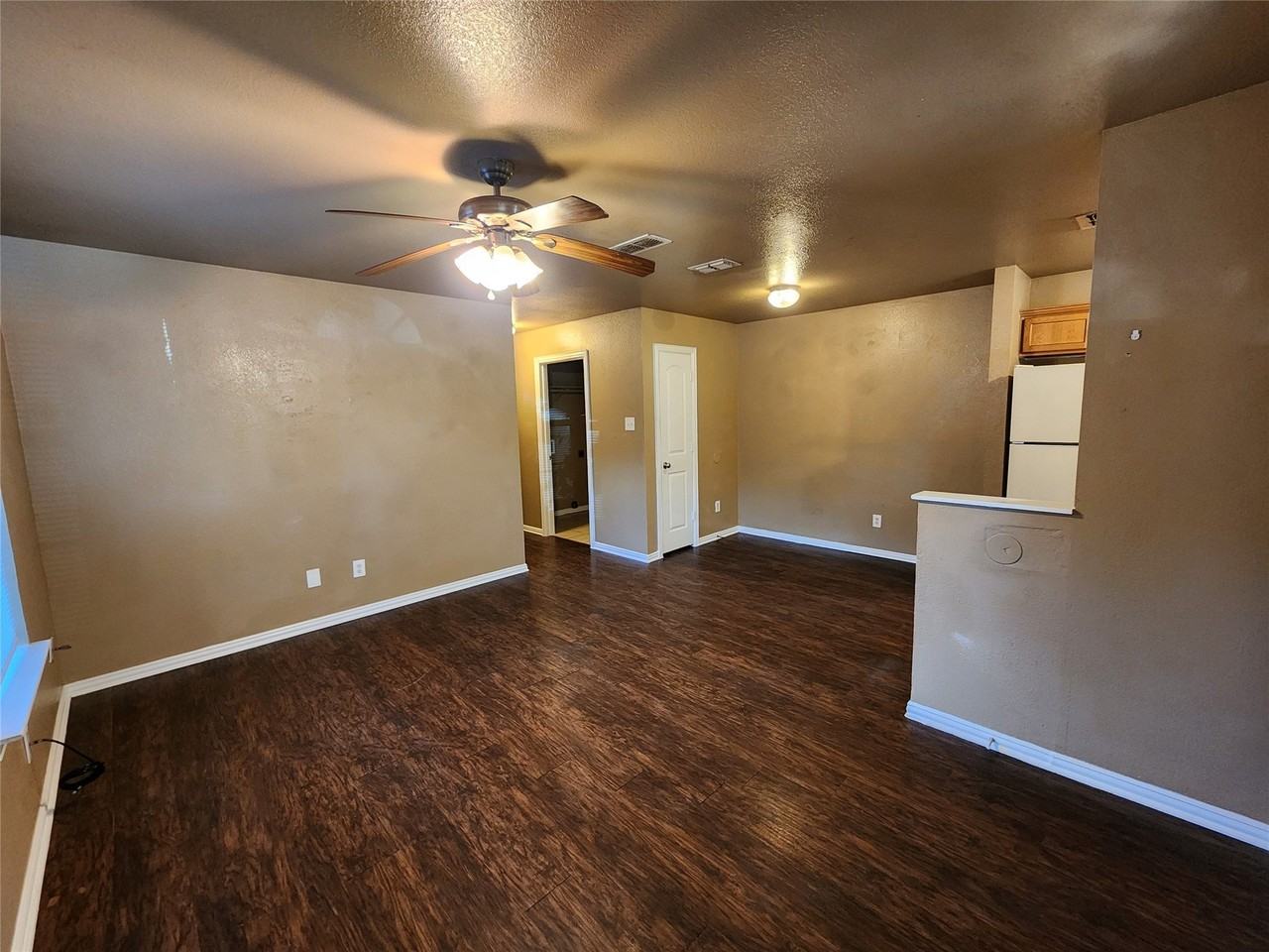 2917 Van Horn Ave - Photo 2 of 20