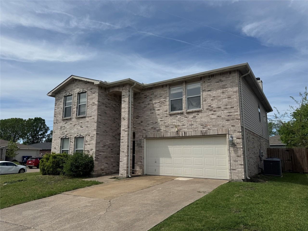 4612 Bellcrest Dr - Photo 2 of 38