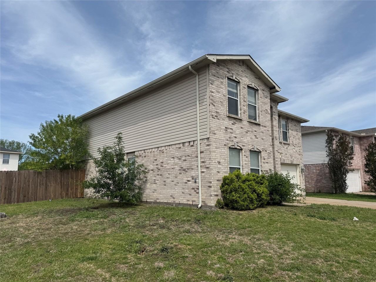 4612 Bellcrest Dr - Photo 4 of 38