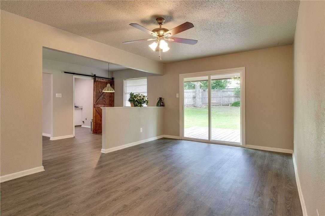7820 Kermit Ave - Photo 4 of 28