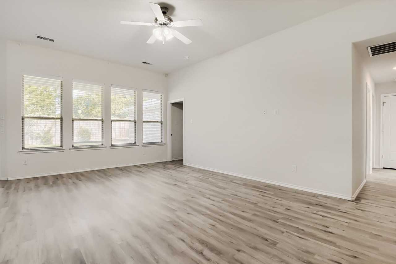 1300 Avenue C - Photo 3 of 17