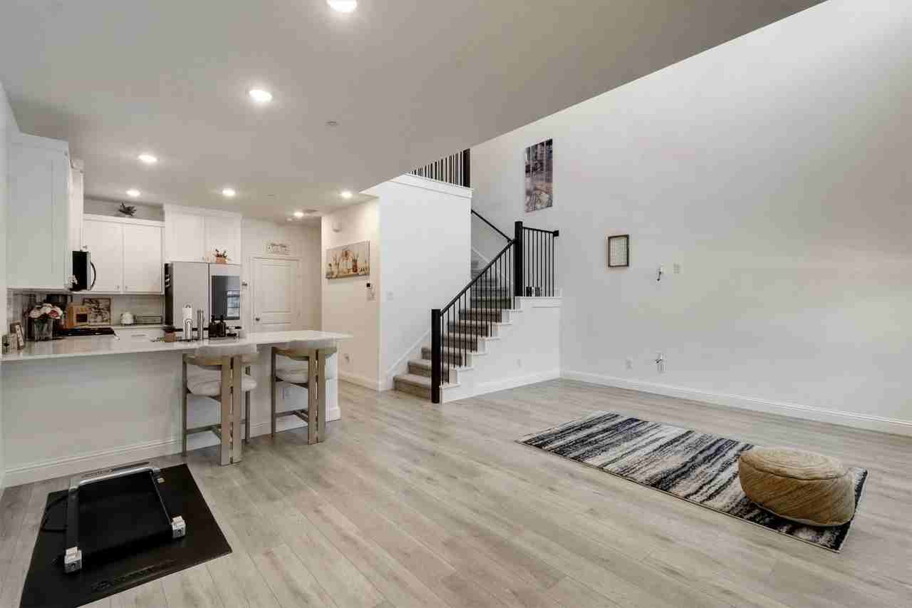 7031 Cedar Creek Dr - Photo 4 of 27