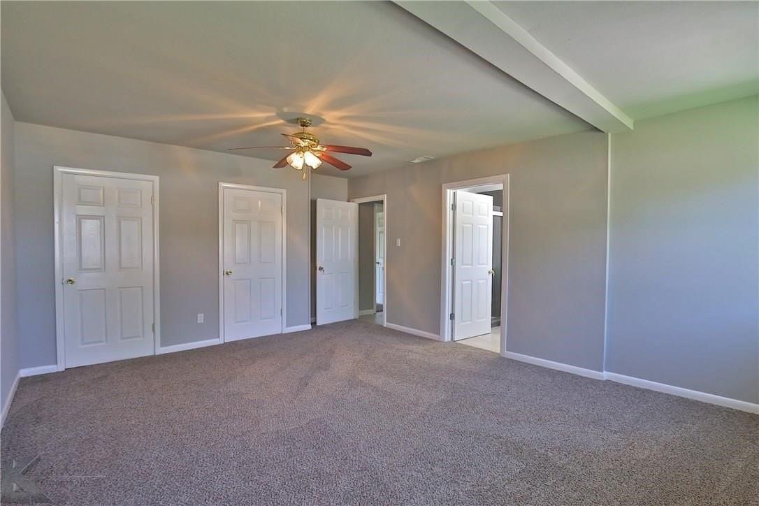 225 Lexington Ave - Photo 5 of 19