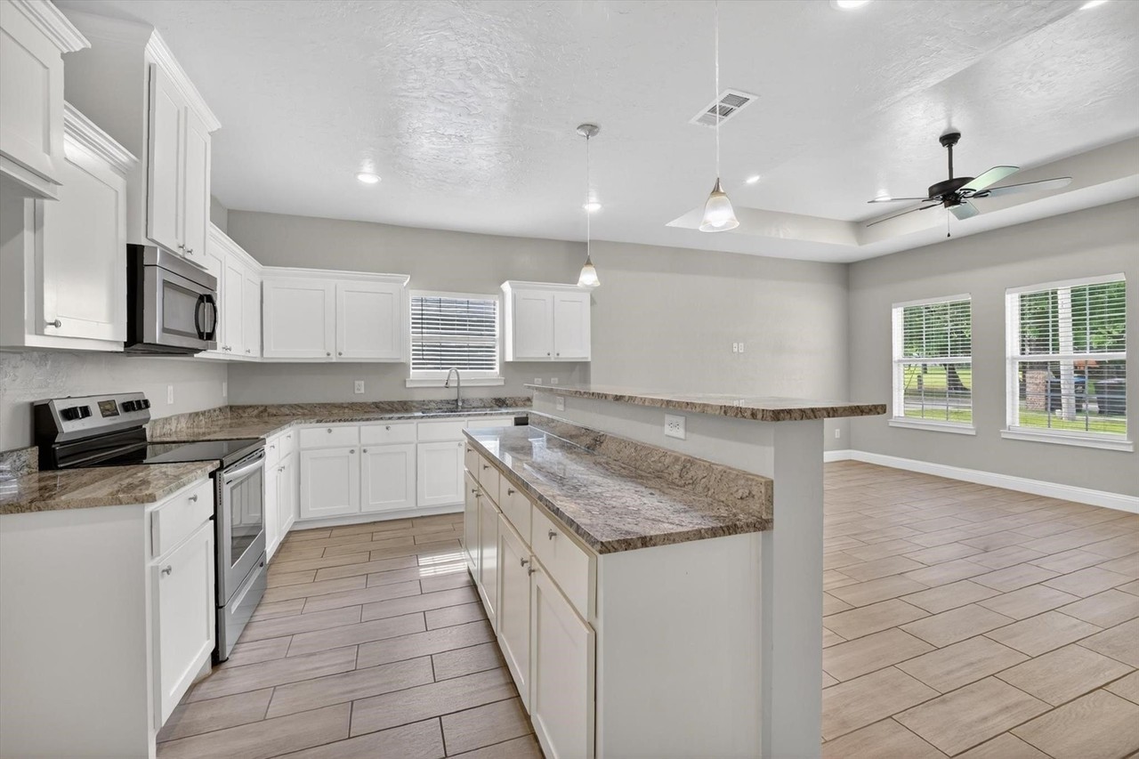4404 Harris St - Photo 7 of 28
