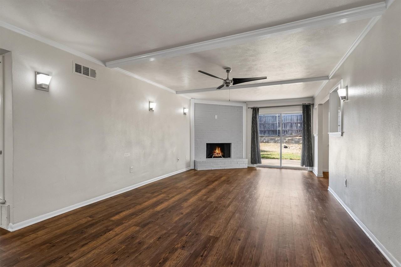 2717 W Oakdale Rd - Photo 6 of 29