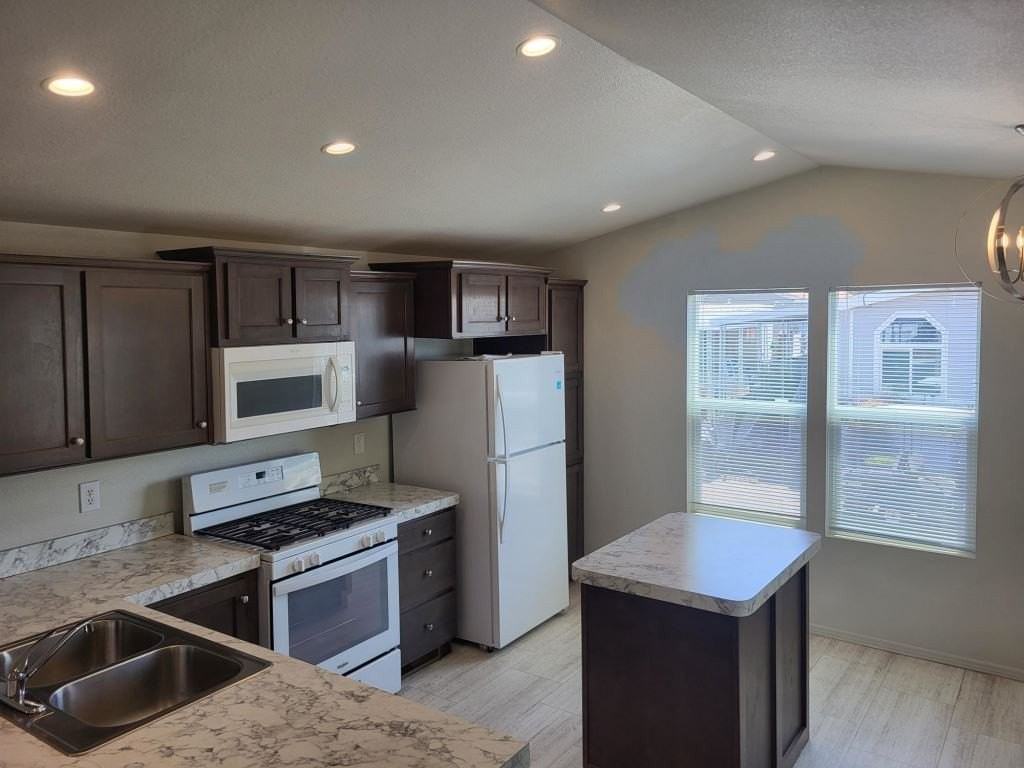 415 N Akers St #0126 - Photo 5 of 16