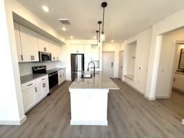 featured image of 405 E Ash St