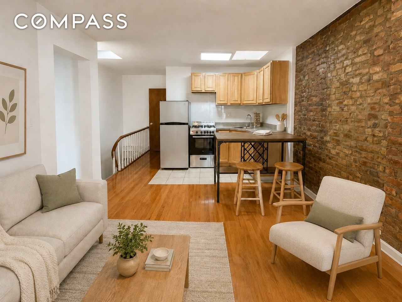 320 14th St #2 - Photo 3 of 14