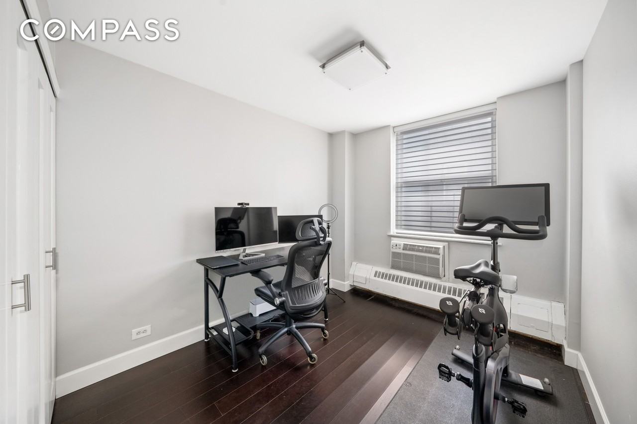 350 E 62nd St #4L - Photo 3 of 8