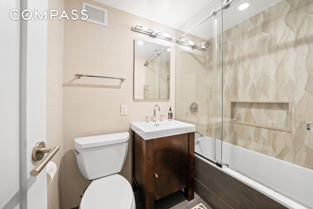 350 E 62nd St #4L - Photo 6 of 8
