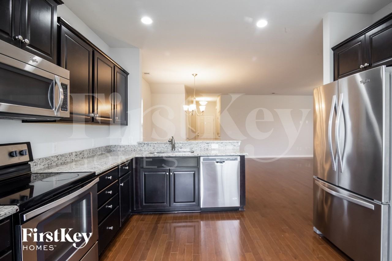 328 Cantley Ct - Photo 7 of 13