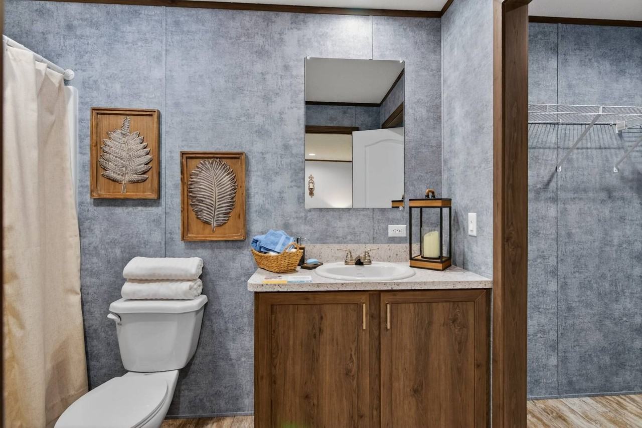 300 Glenwood Dr #311 - Photo 2 of 16
