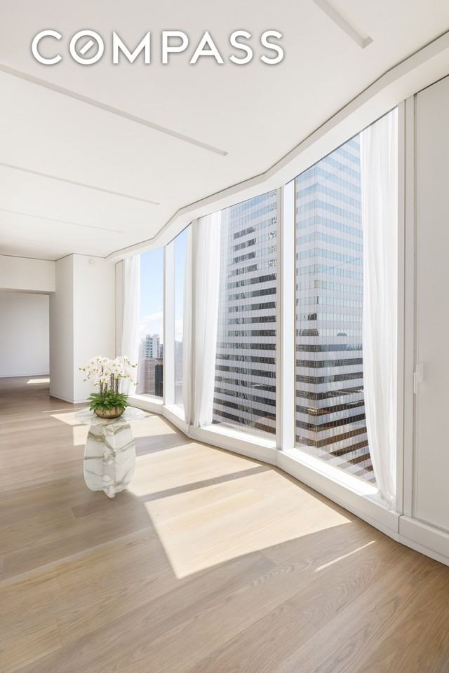 100 E 53rd St #46B - Photo 3 of 6