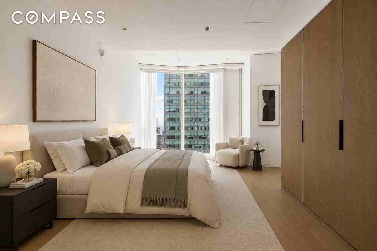100 E 53rd St #46B - Photo 4 of 6