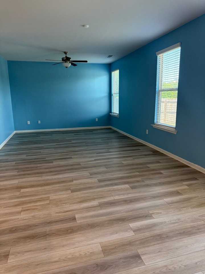 2763 Jansen Ave - Photo 5 of 17