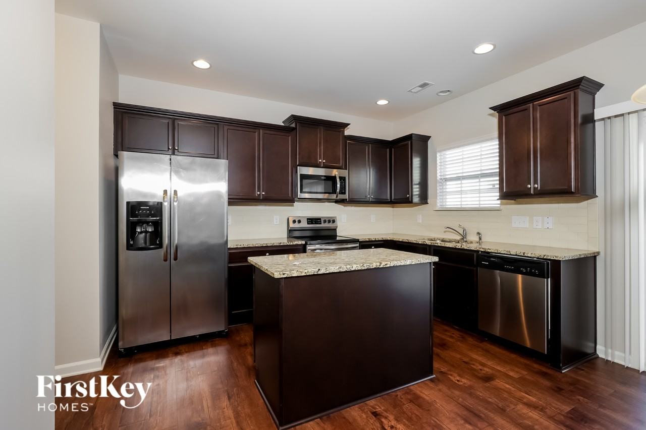 1509 Stark Spring St - Photo 7 of 15