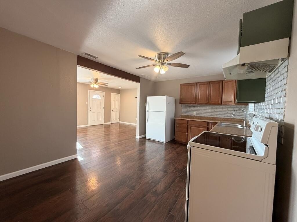 5207 Mcknight Dr - Photo 5 of 12