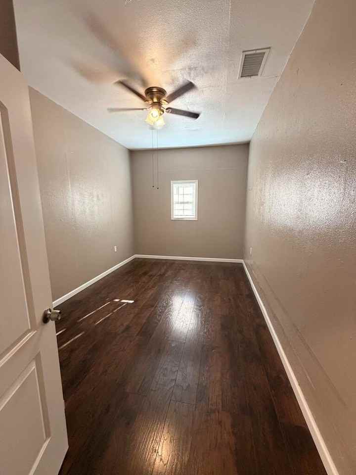 5207 Mcknight Dr - Photo 7 of 12