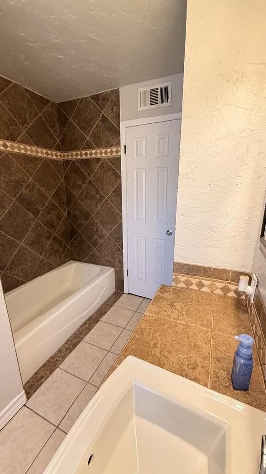 1506 E 37th St - Photo 7 of 12
