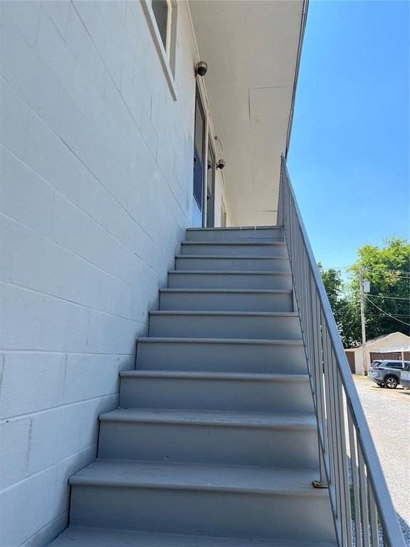 1100 Nw 30th St - Photo 5 of 13