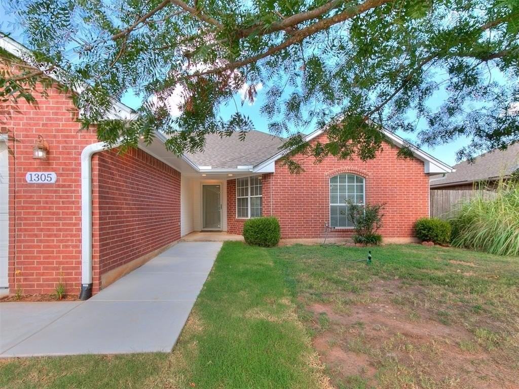 1305 Melisa Dr - Photo 3 of 42