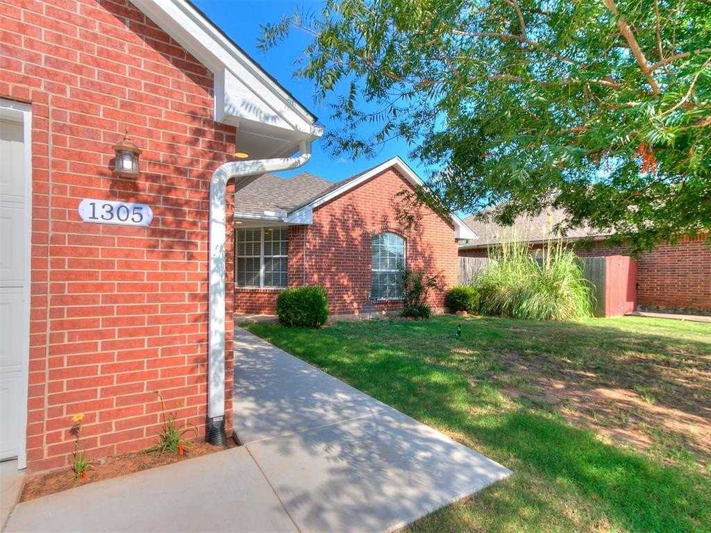 1305 Melisa Dr - Photo 4 of 42