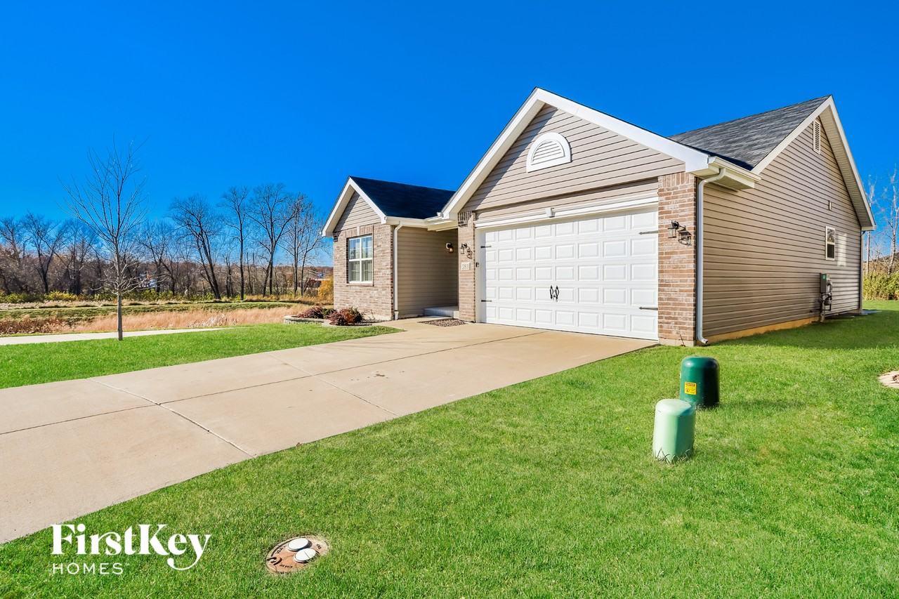 283 Cambridgeshire Ct - Photo 2 of 15