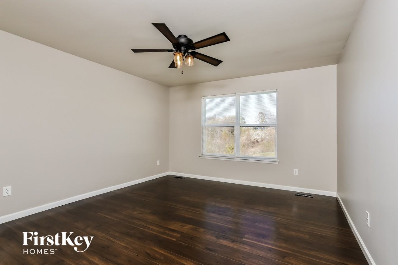 283 Cambridgeshire Ct - Photo 7 of 15