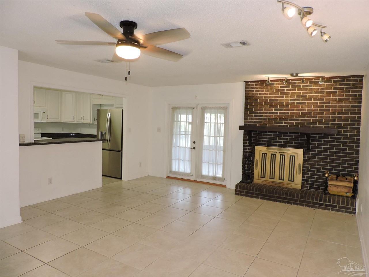 2323 Silversides Loop - Photo 5 of 27