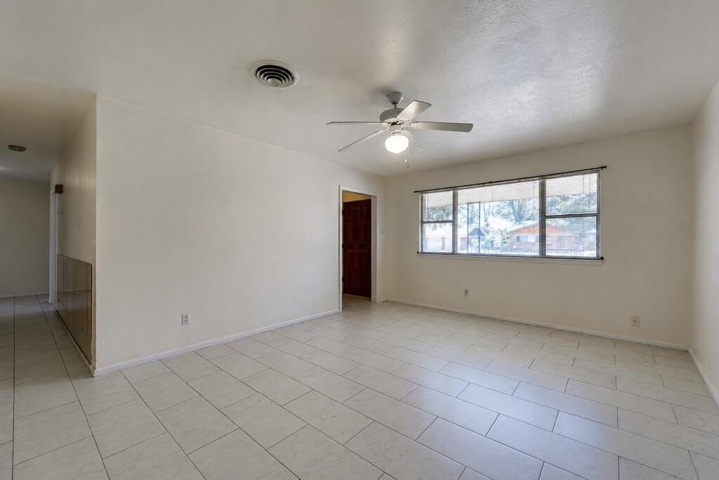 3508 Princeton Ave - Photo 3 of 19