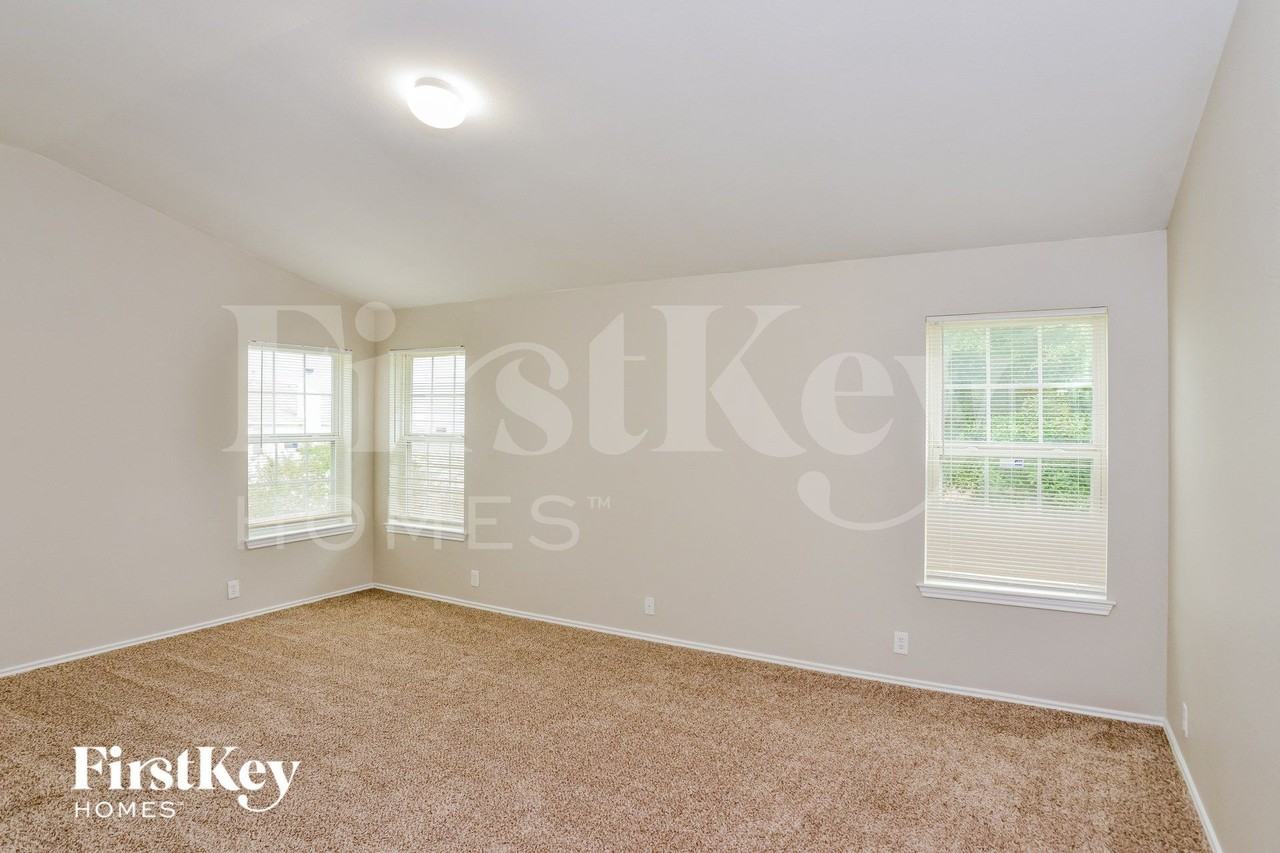 13701 Laramie Hl - Photo 7 of 16