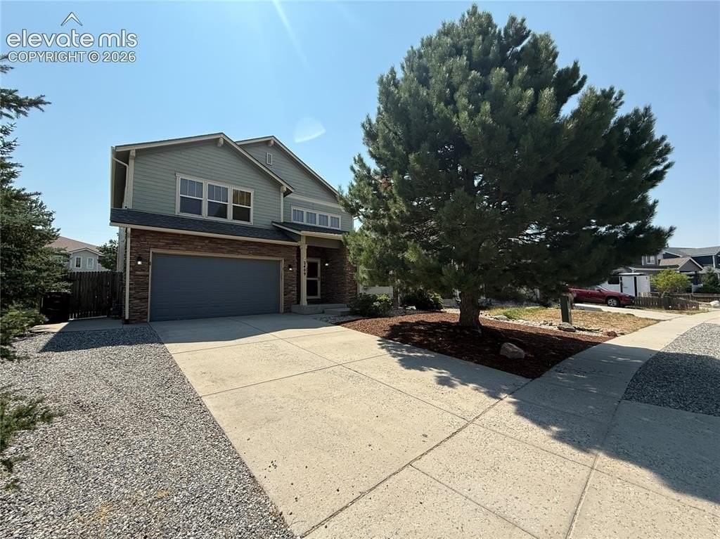 2409 Capital Dr - Photo 2 of 27